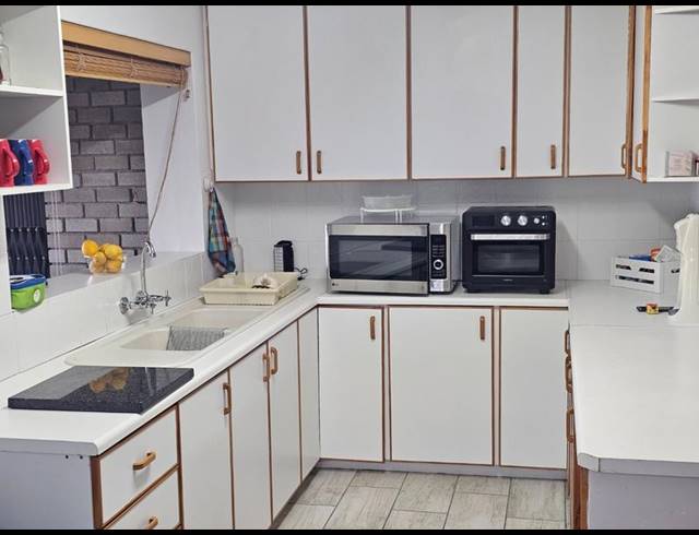 3 BEDROOM HOUSE FOR SALE IN DANA BAY